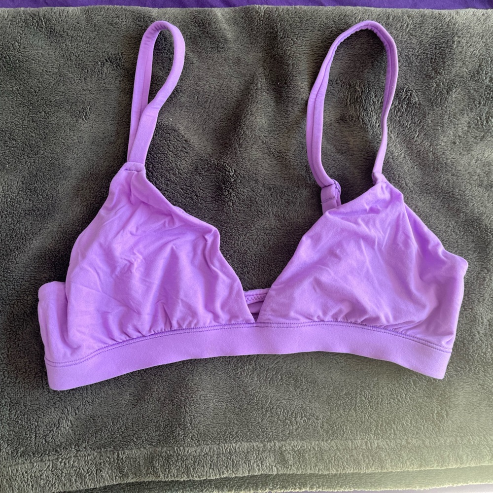 Skims fits everybody bra size XS